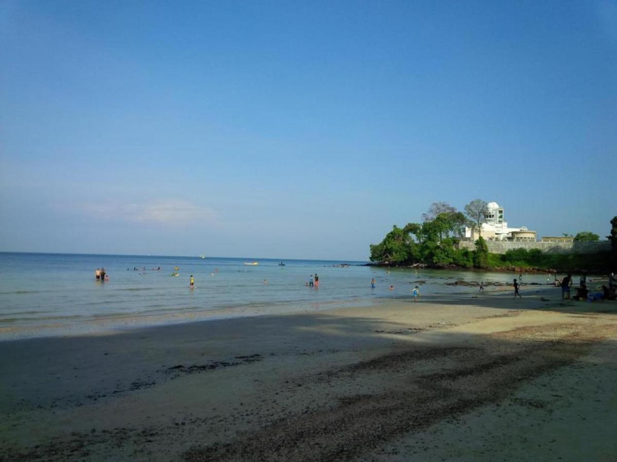 Relaxing Retreats At Cocobay Apartments Port Dickson Luaran gambar