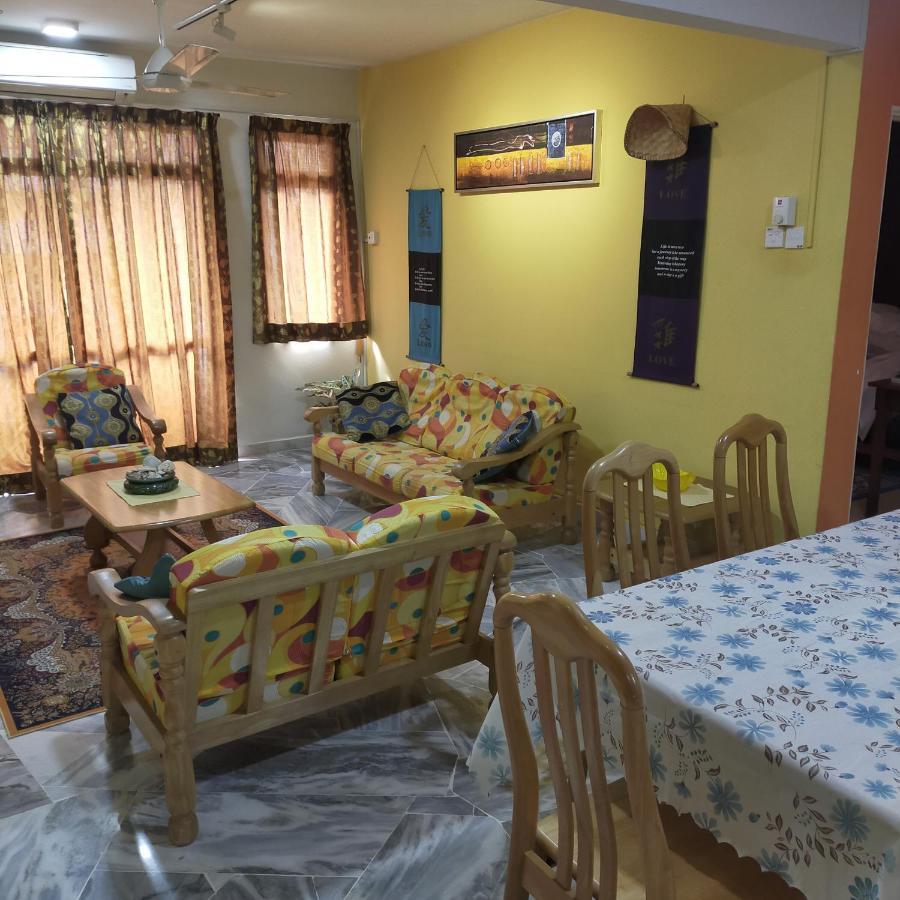 Relaxing Retreats At Cocobay Apartments Port Dickson Luaran gambar